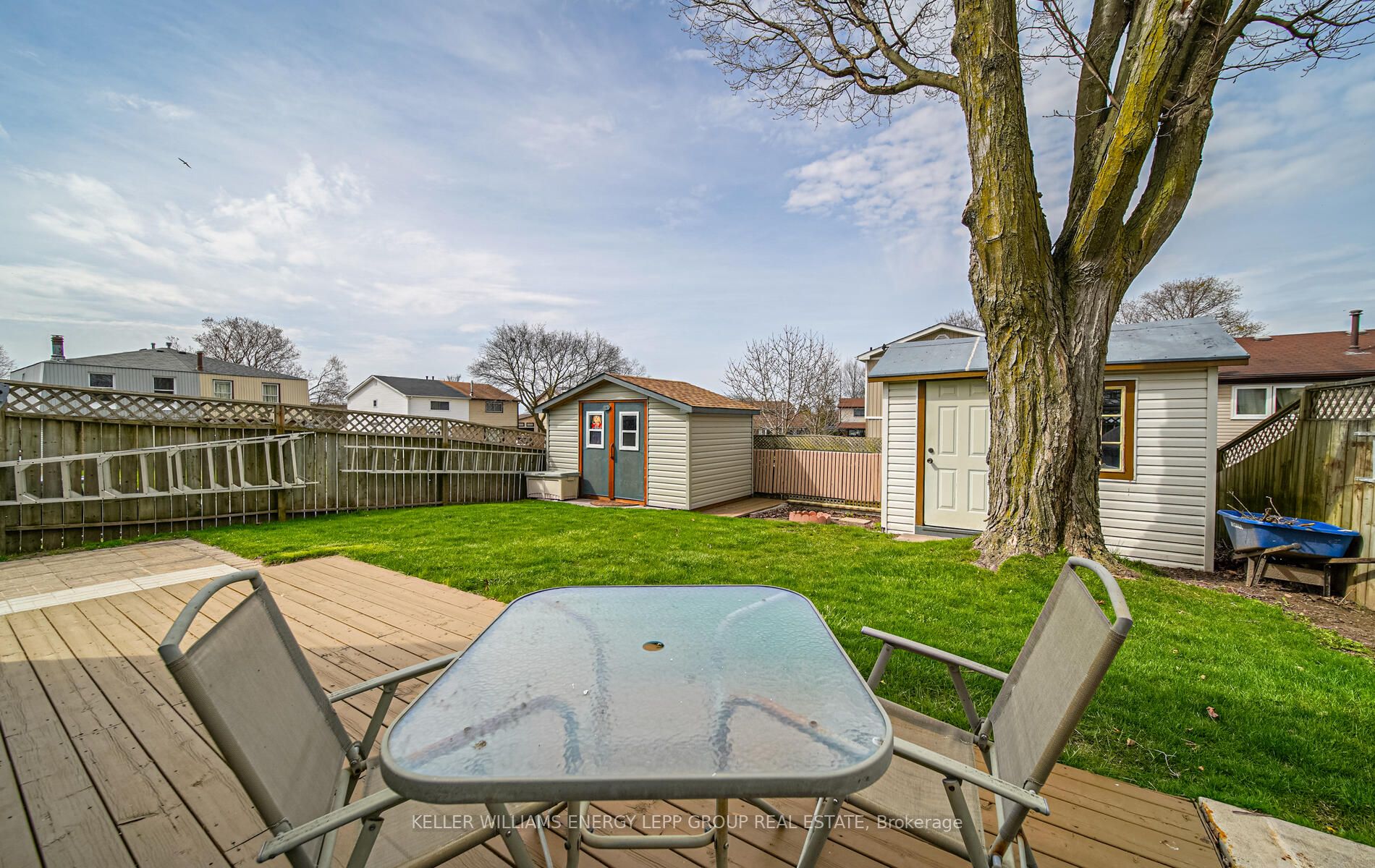 51 Roser Cres