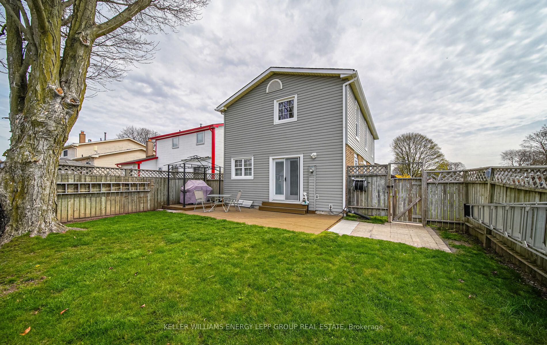 51 Roser Cres