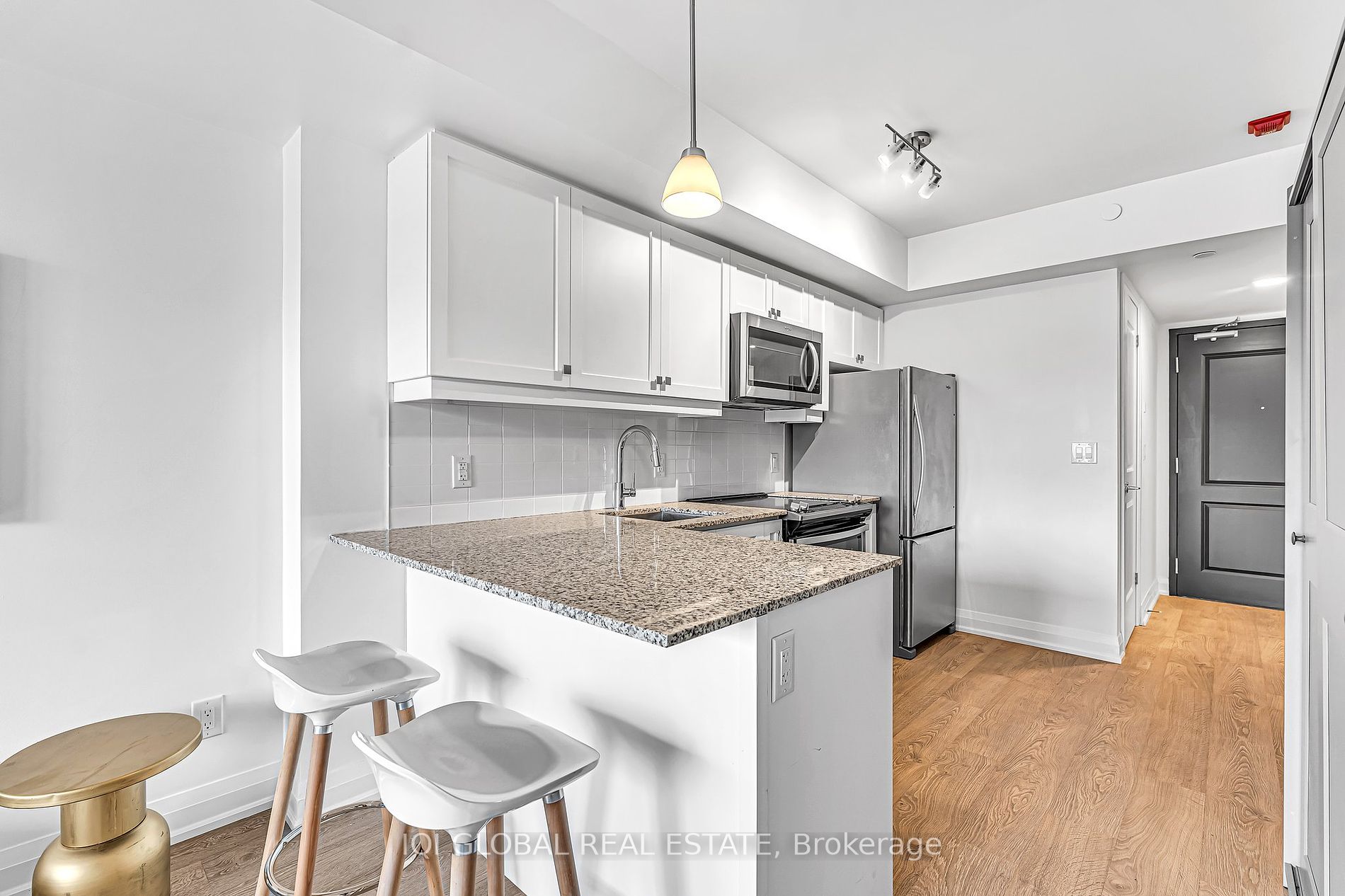 1400 Kingston Rd N, #207
