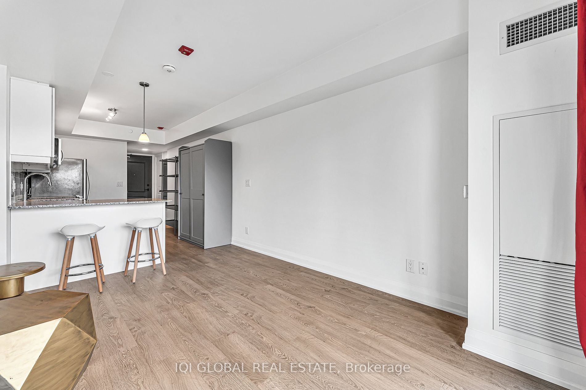 1400 Kingston Rd N, #207