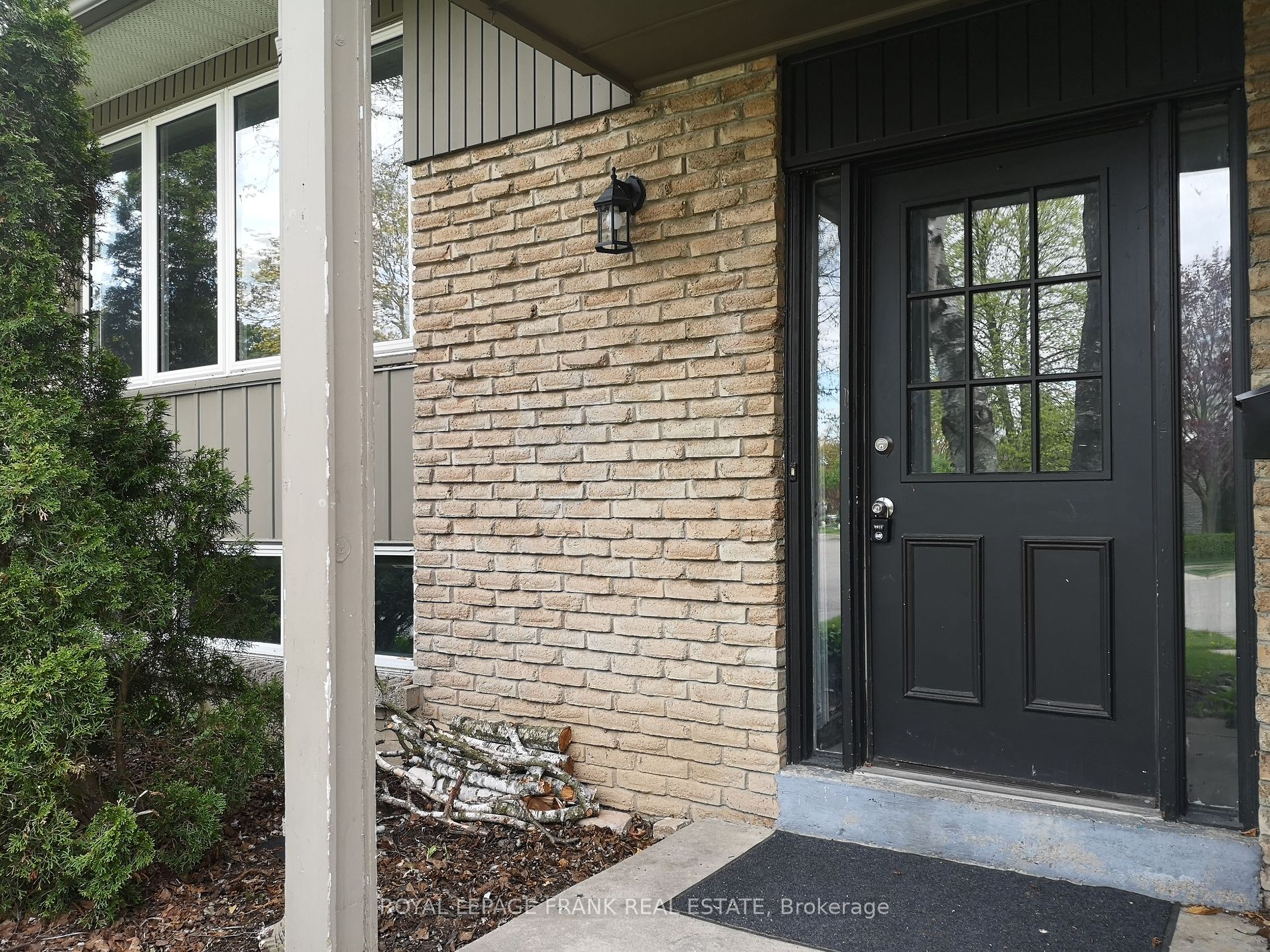 44 Deerpark Crescent