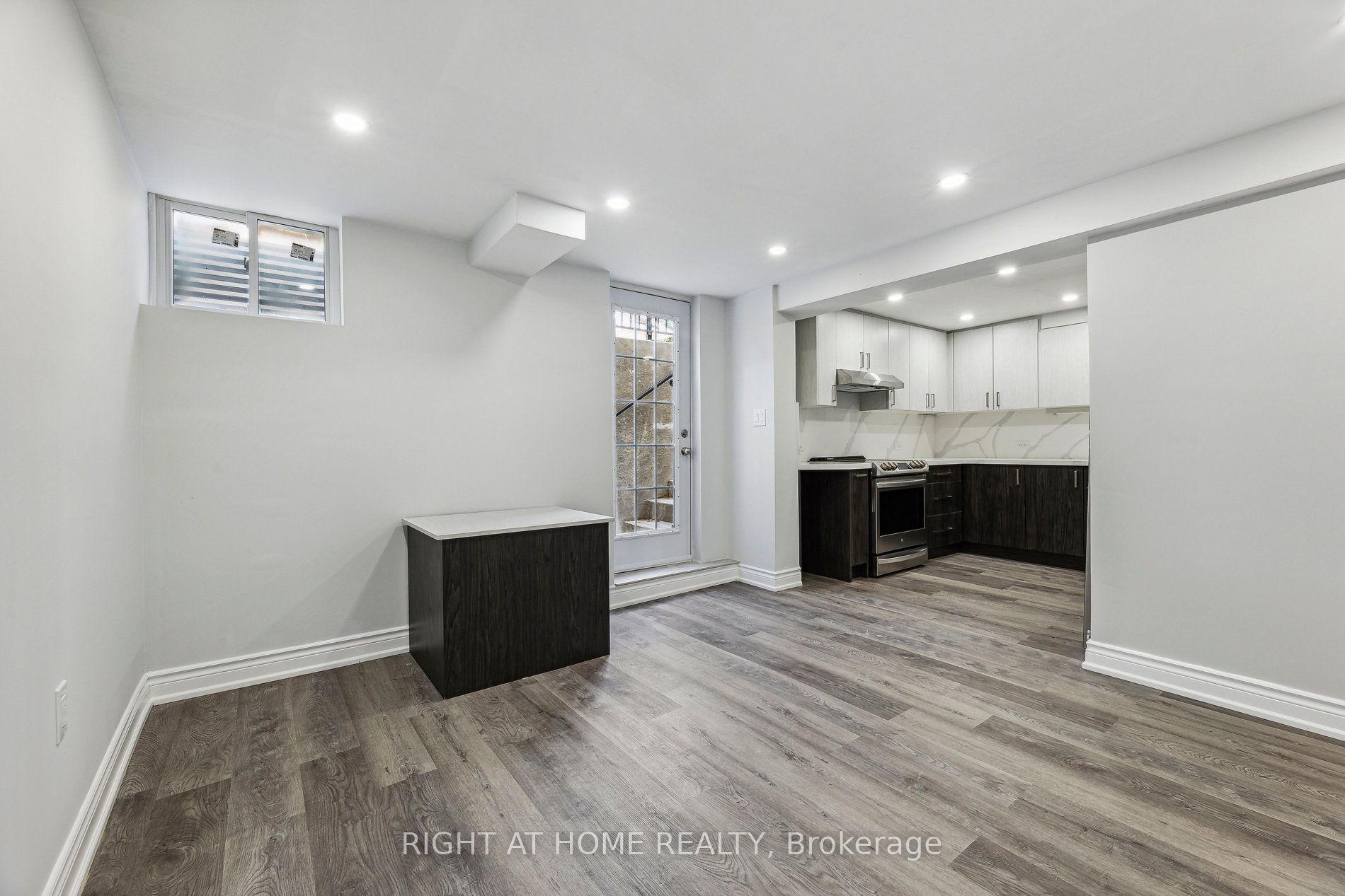 1010 Langford Street