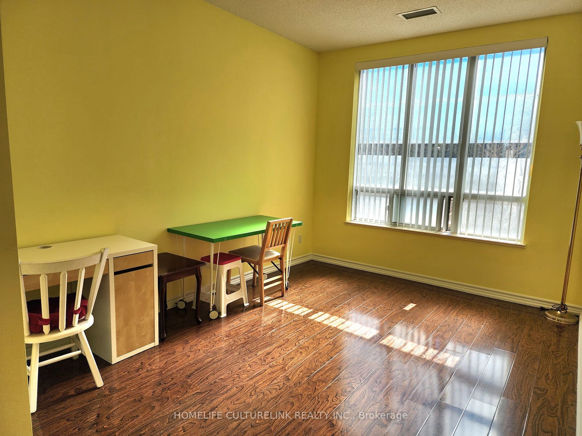 5039 Finch Avenue E, #109