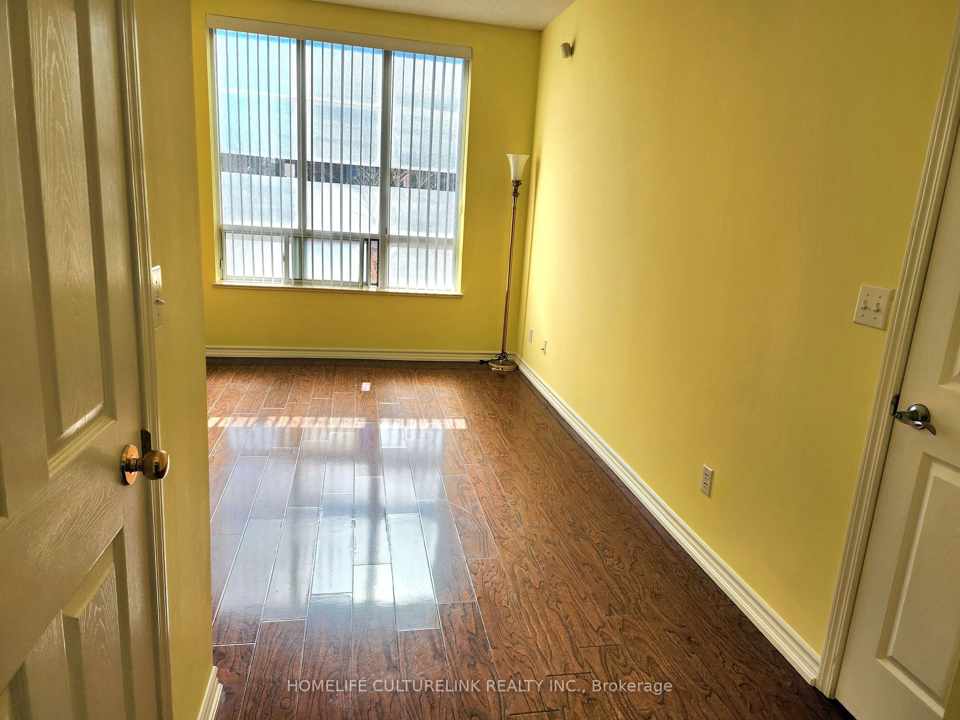 5039 Finch Avenue E, #109