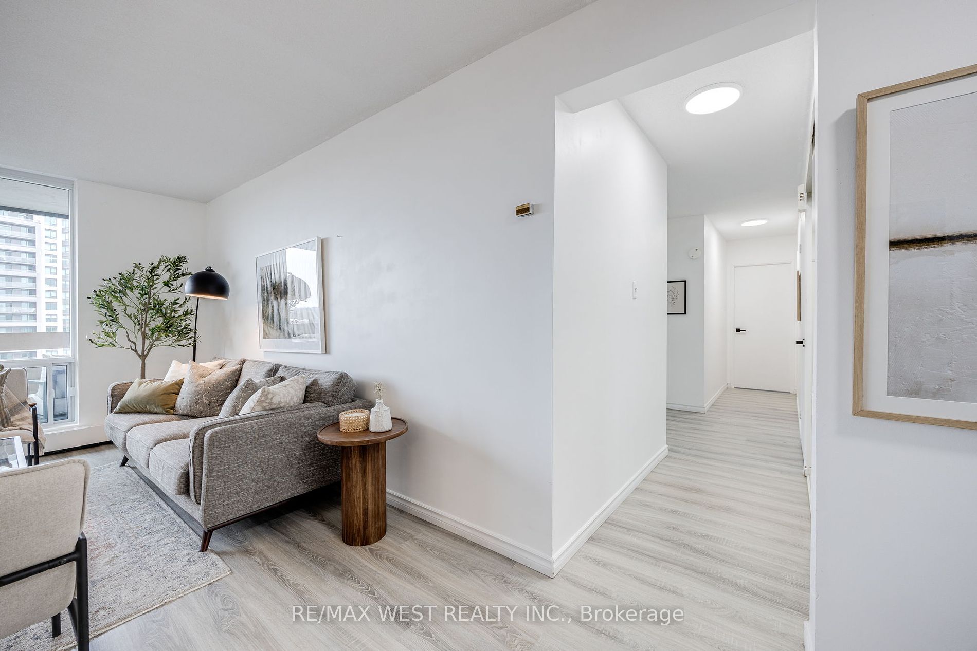 1210 Radom Street, #910