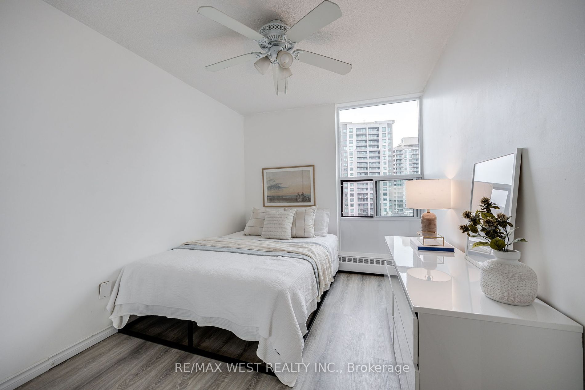 1210 Radom Street, #910