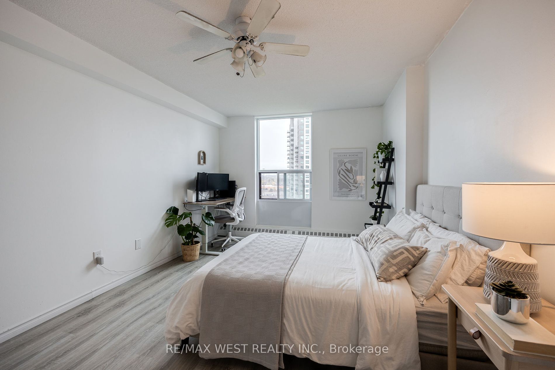 1210 Radom Street, #910