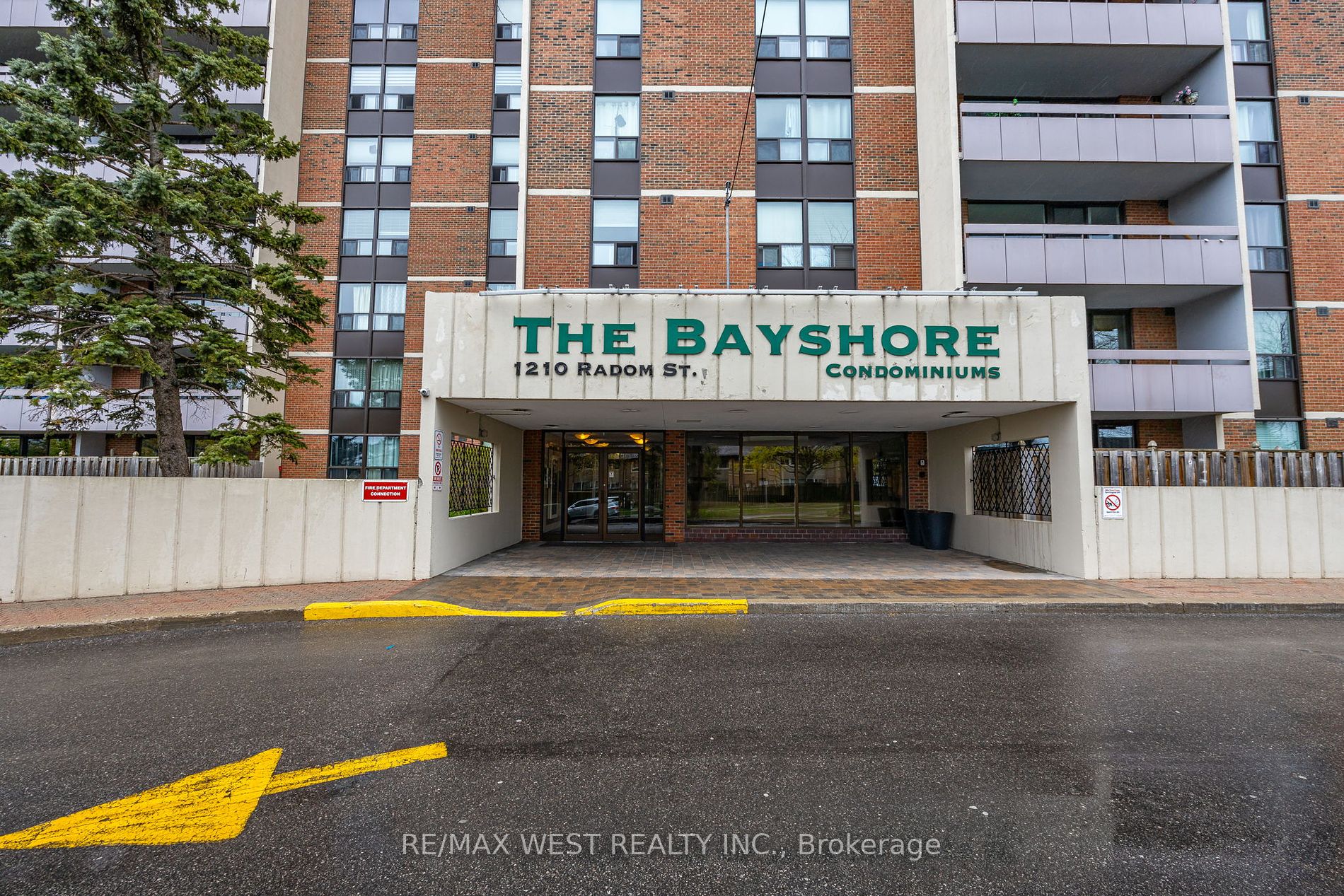 1210 Radom Street, #910