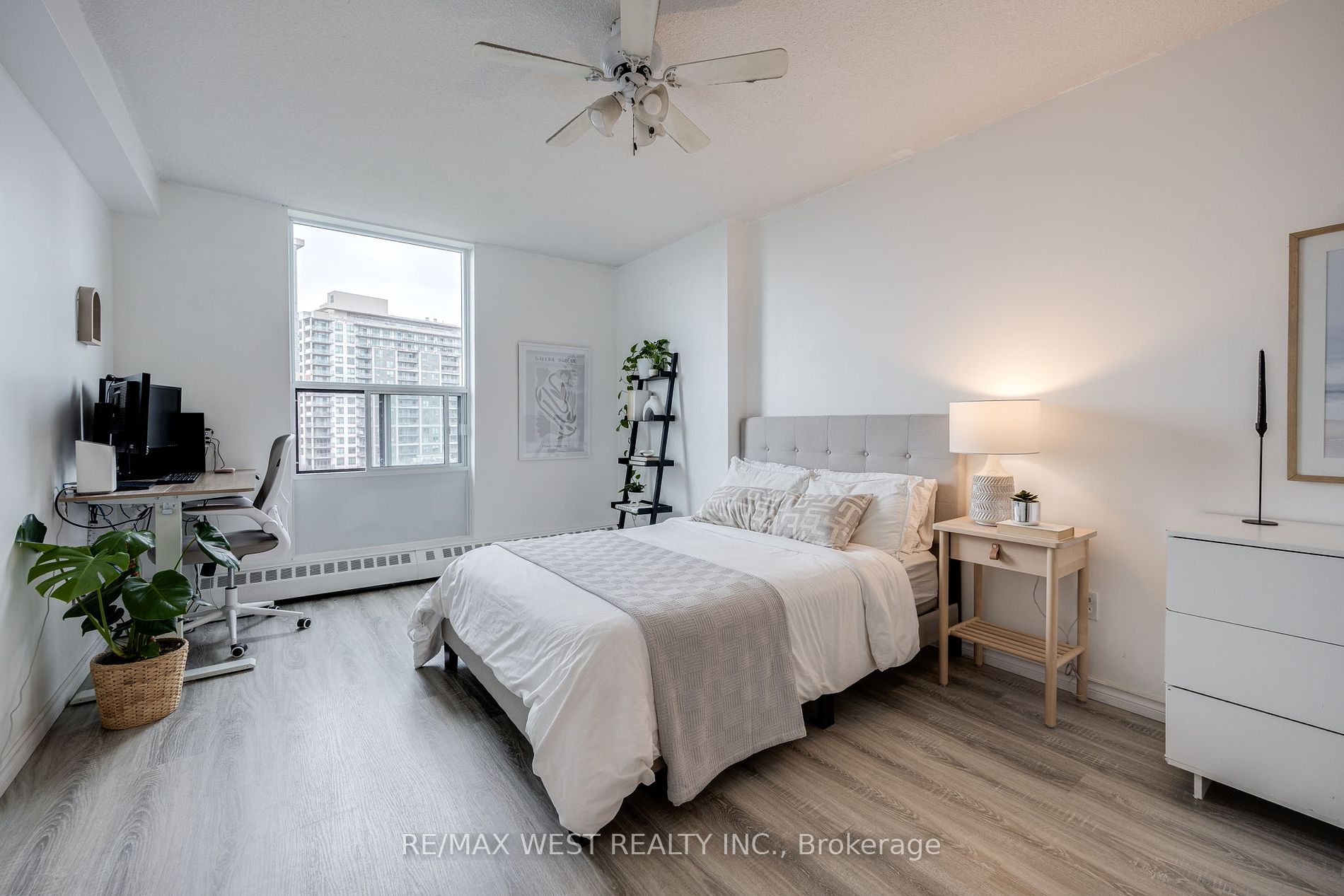 1210 Radom Street, #910