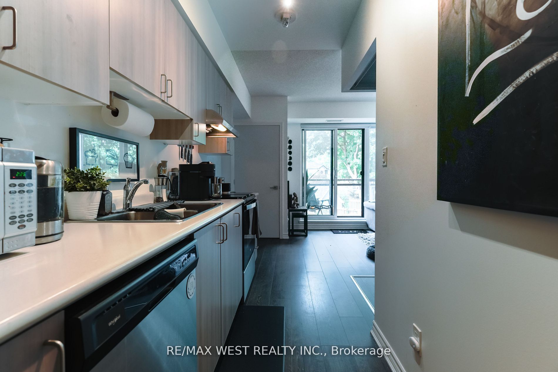 1 Falaise Rd, #211