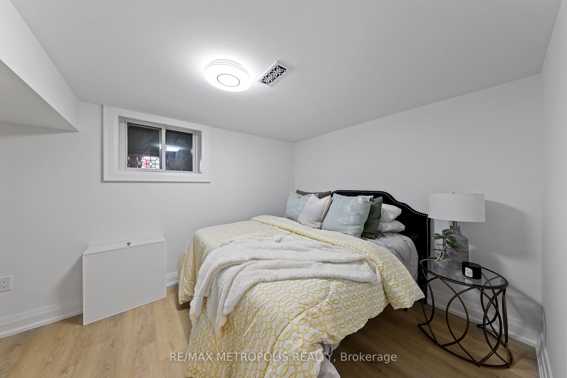 149 Carlaw Ave