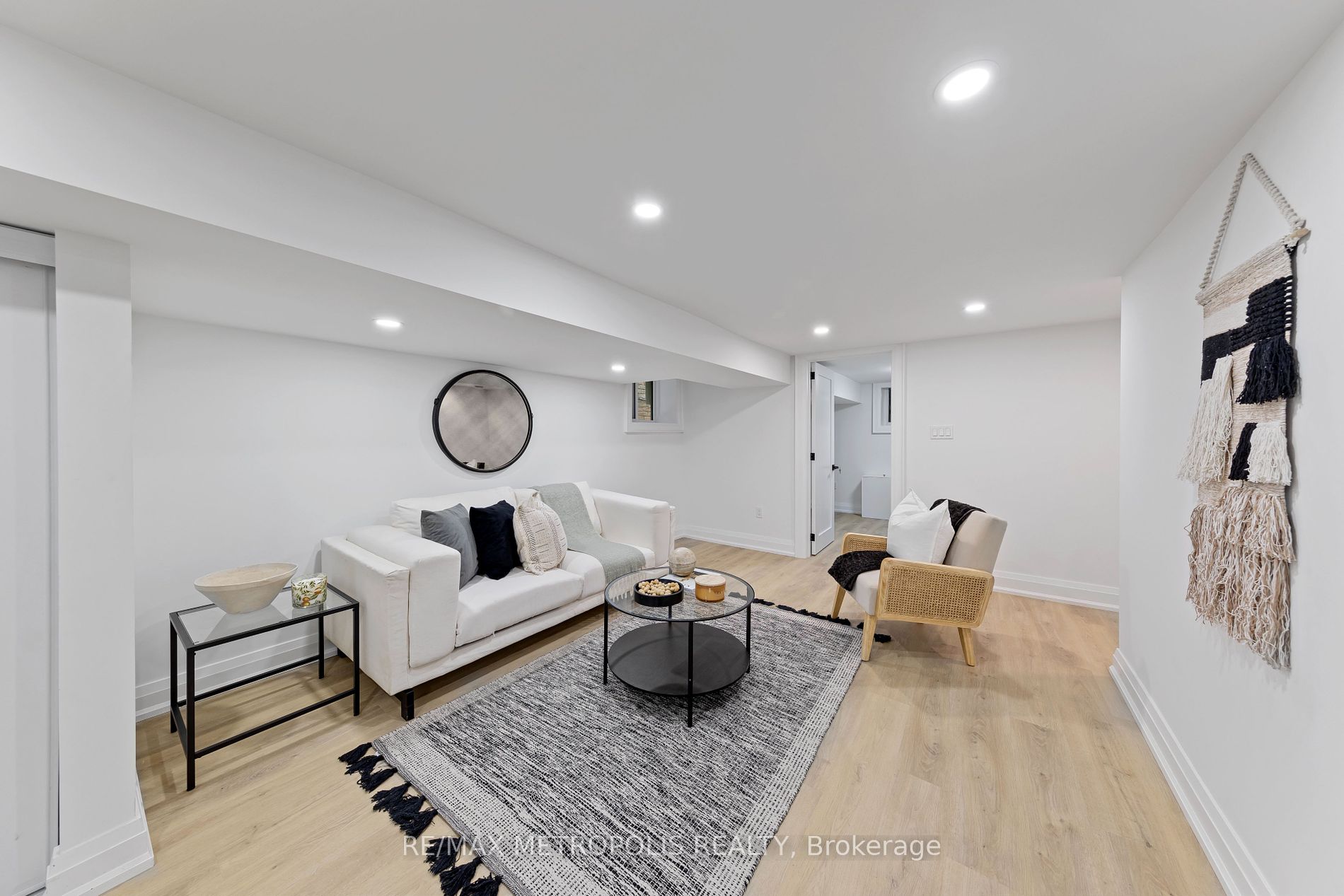 149 Carlaw Ave