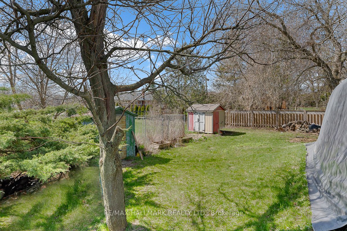 2030 Ritson Road N