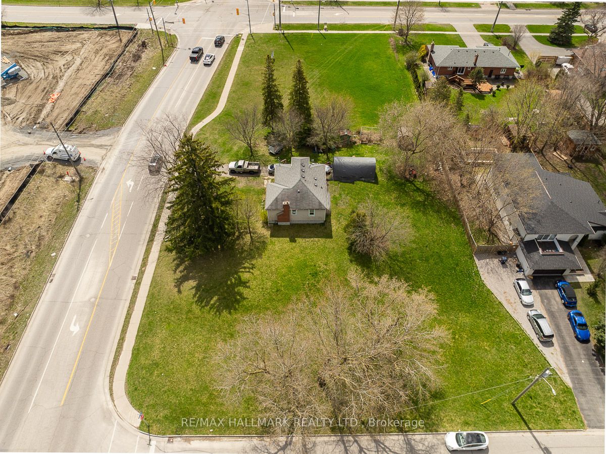 2030 Ritson Road N
