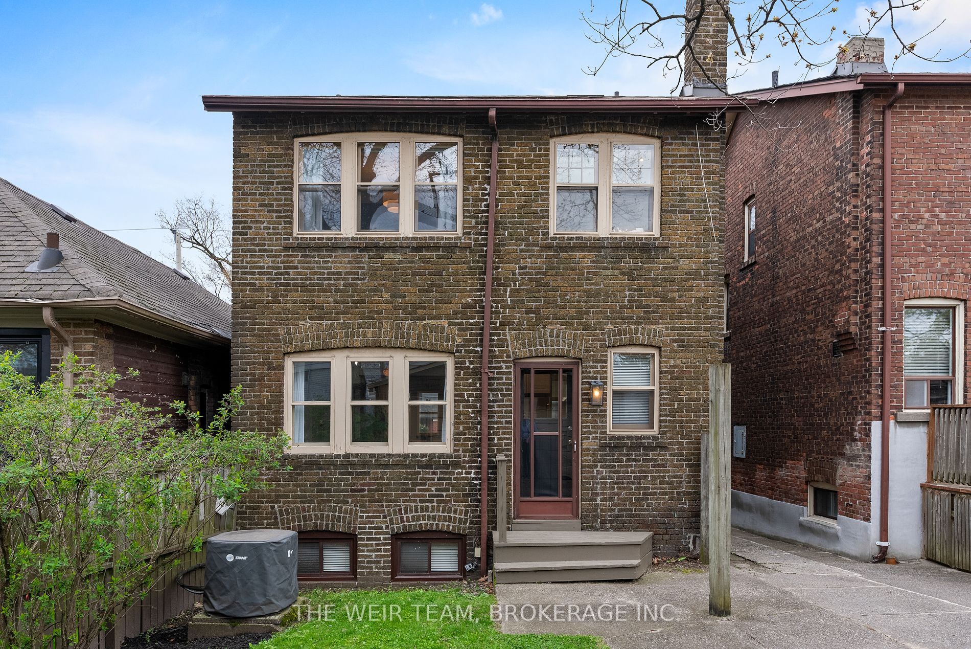 25 Oak Park Avenue