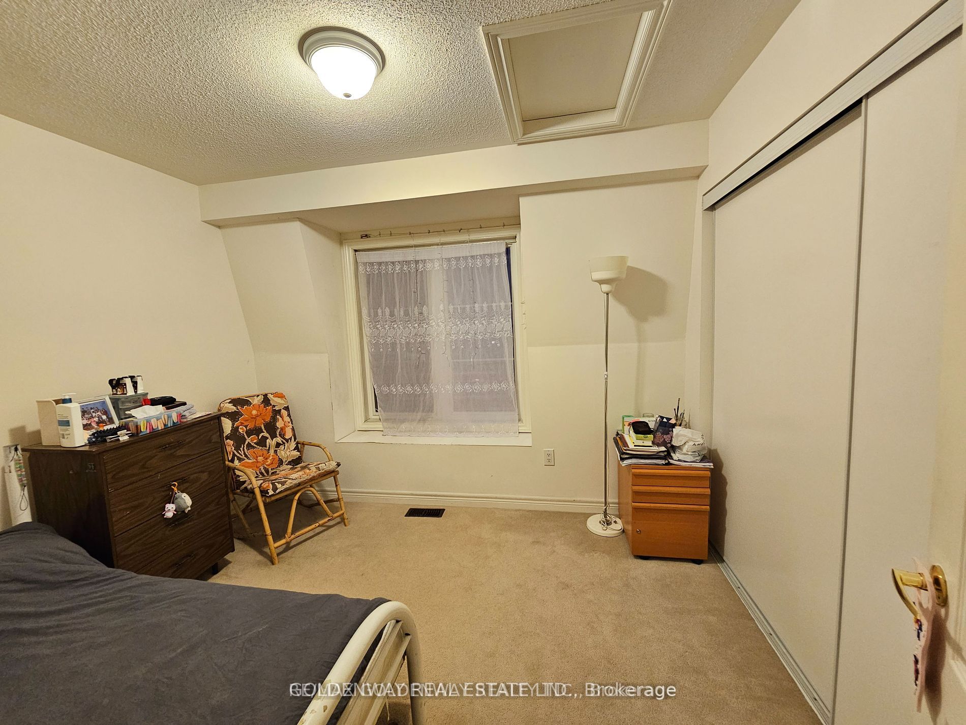 4258 Kingston Rd