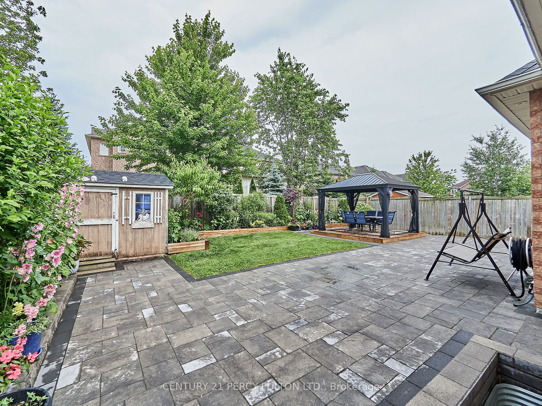 110 Root Cres