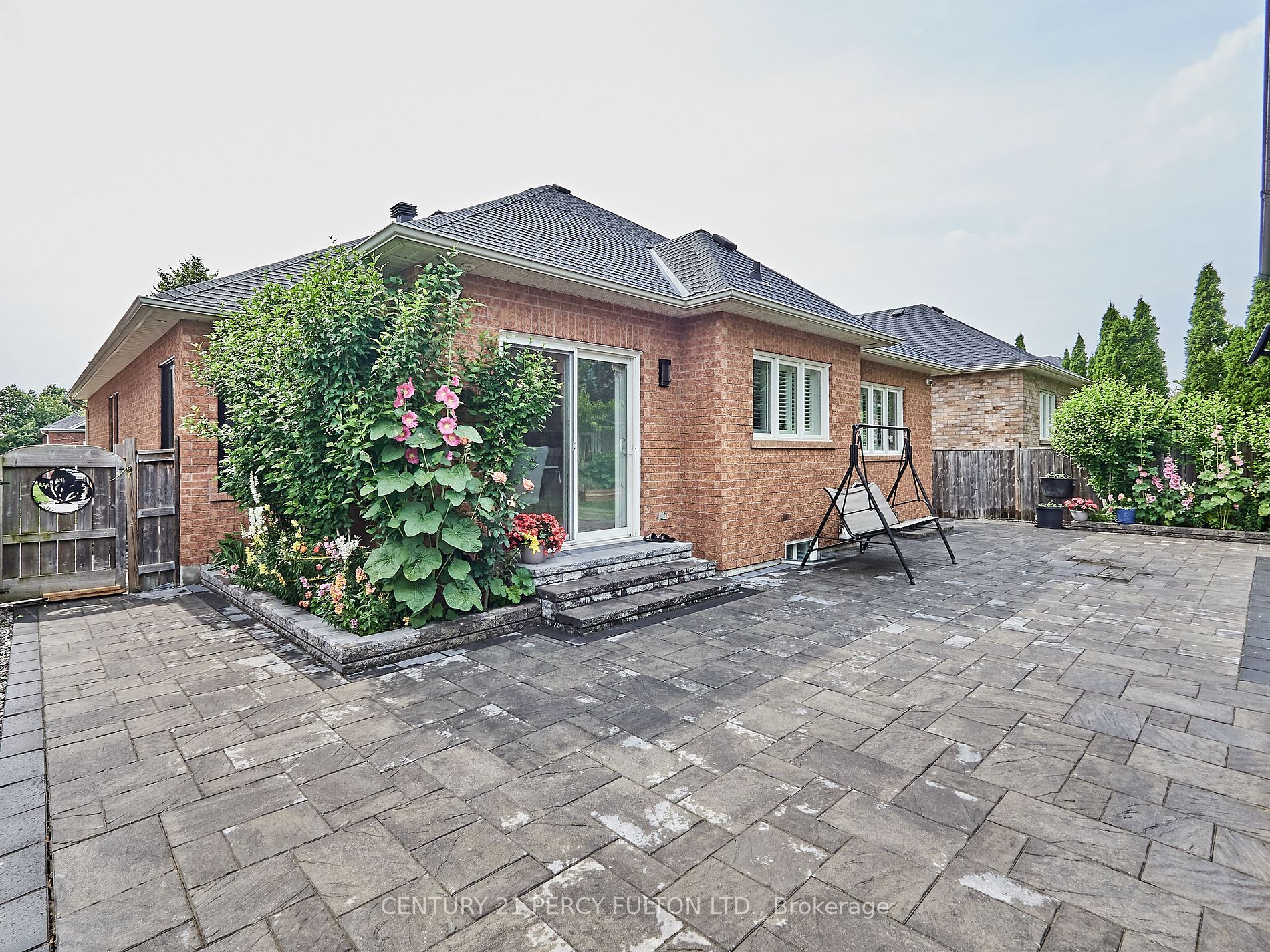 110 Root Cres