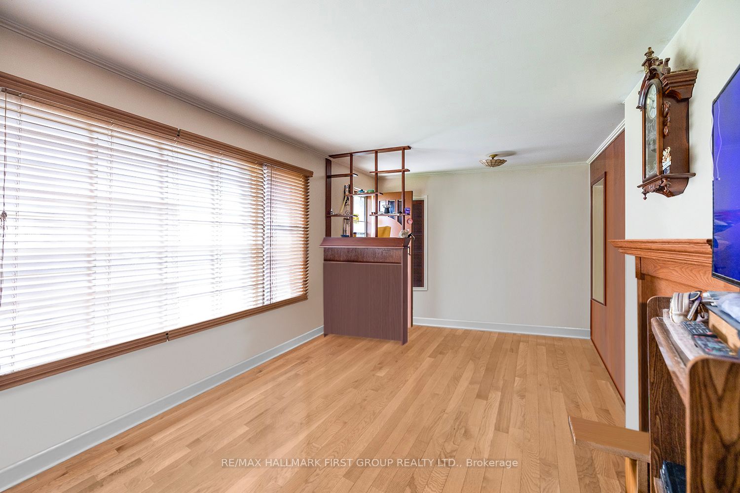 8 Grayson Rd