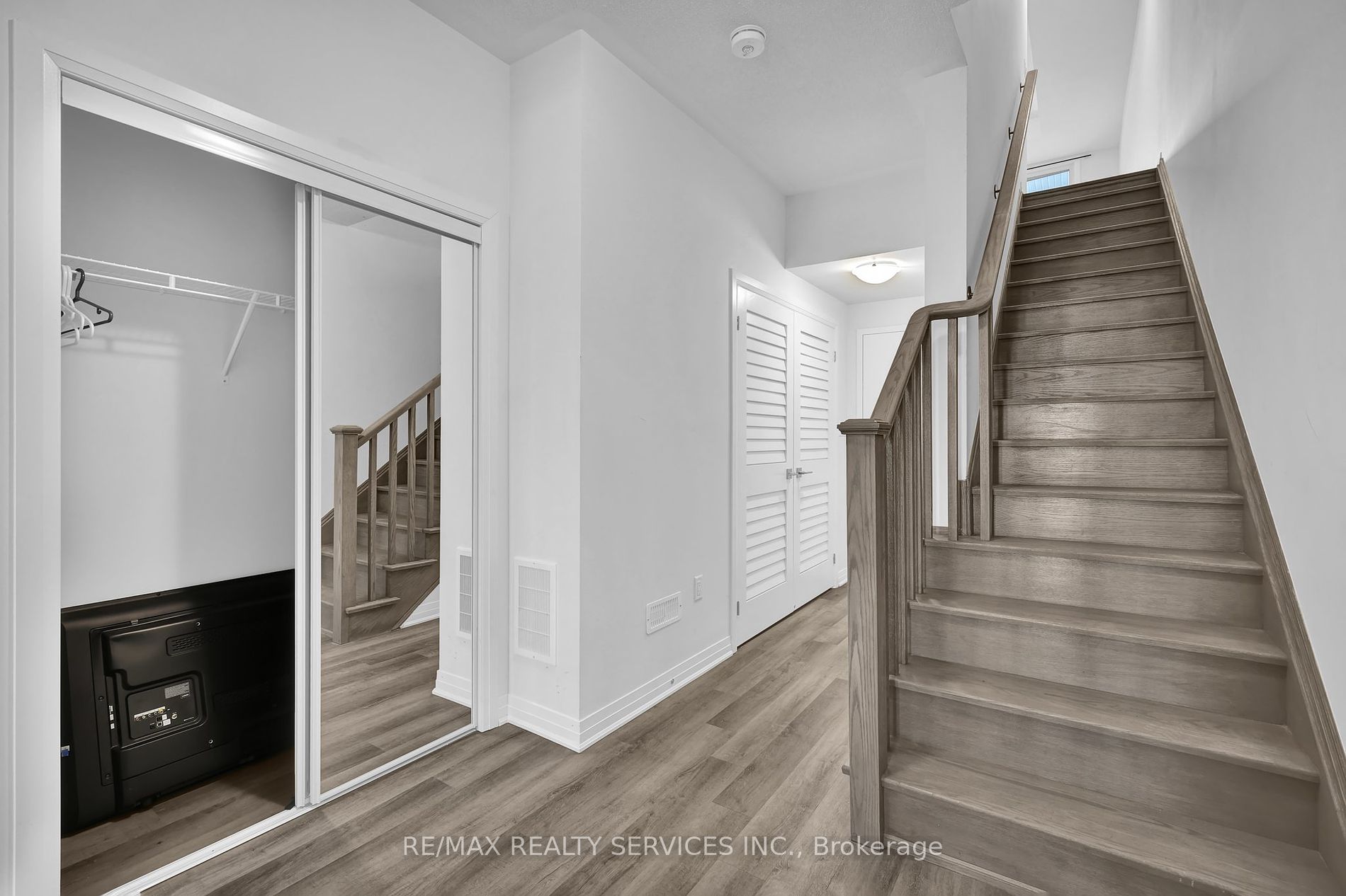 1034 Reflection Place, #406