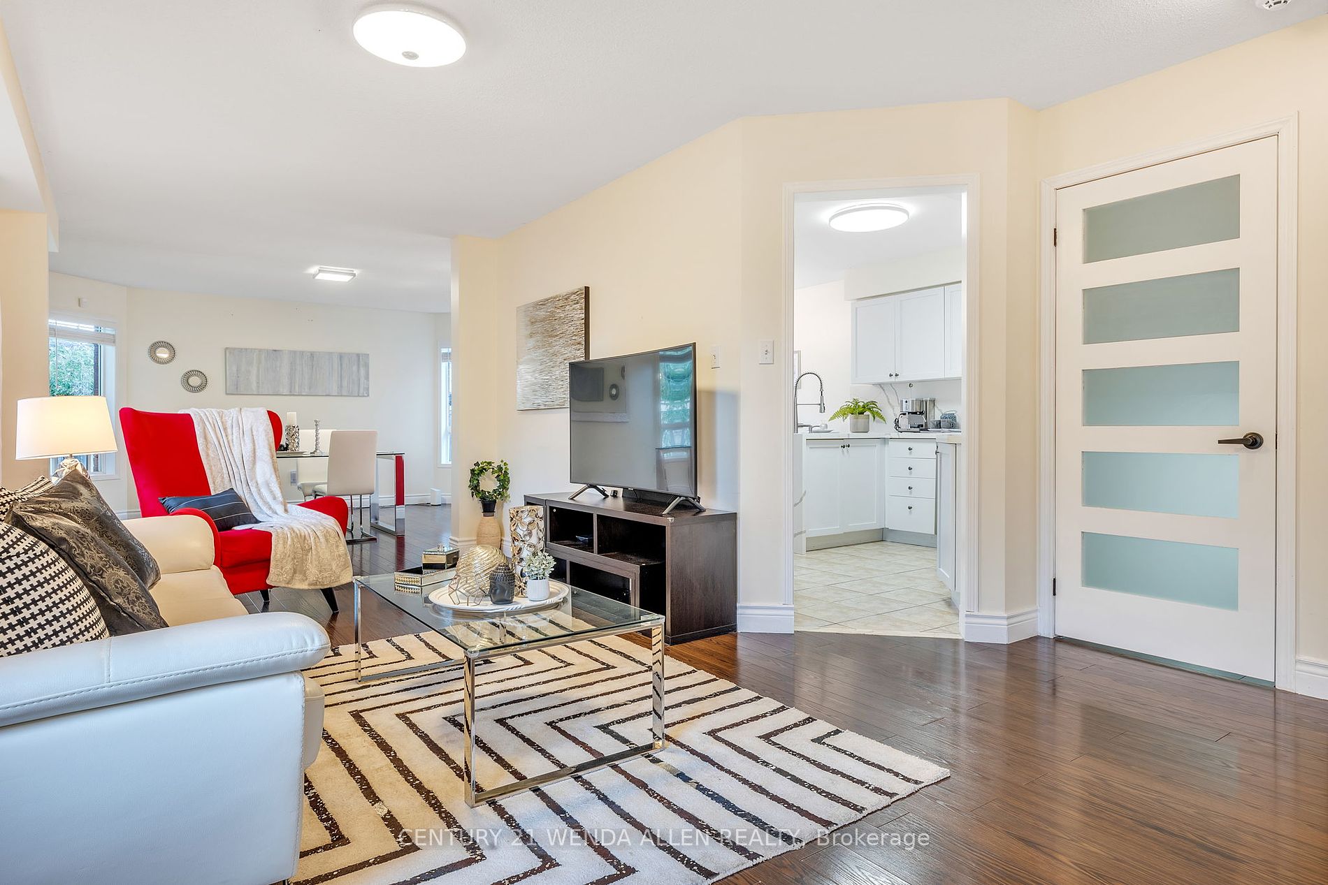 10 Harmer Dr