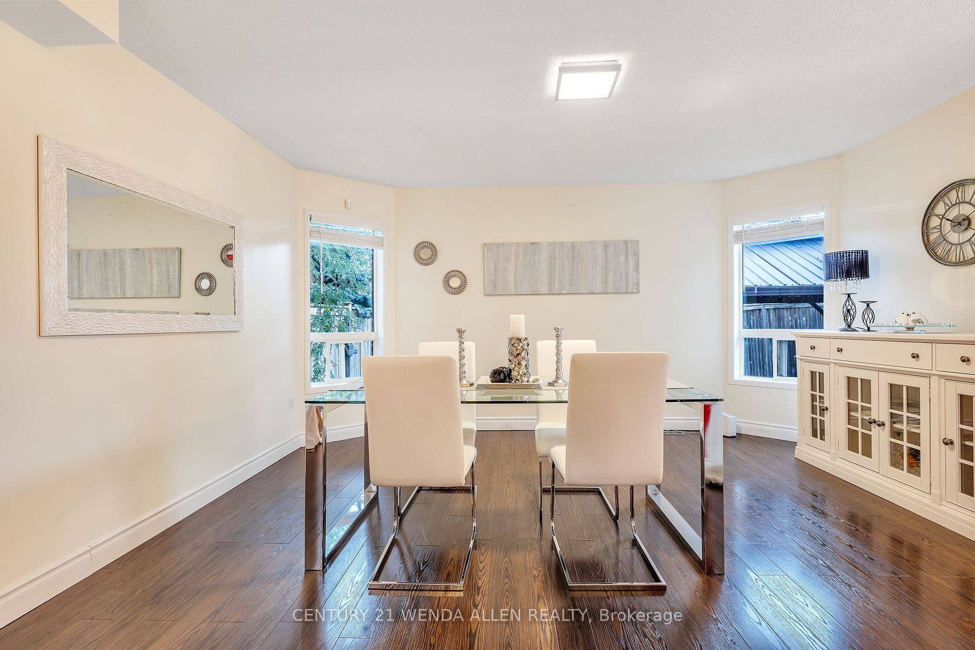 10 Harmer Dr
