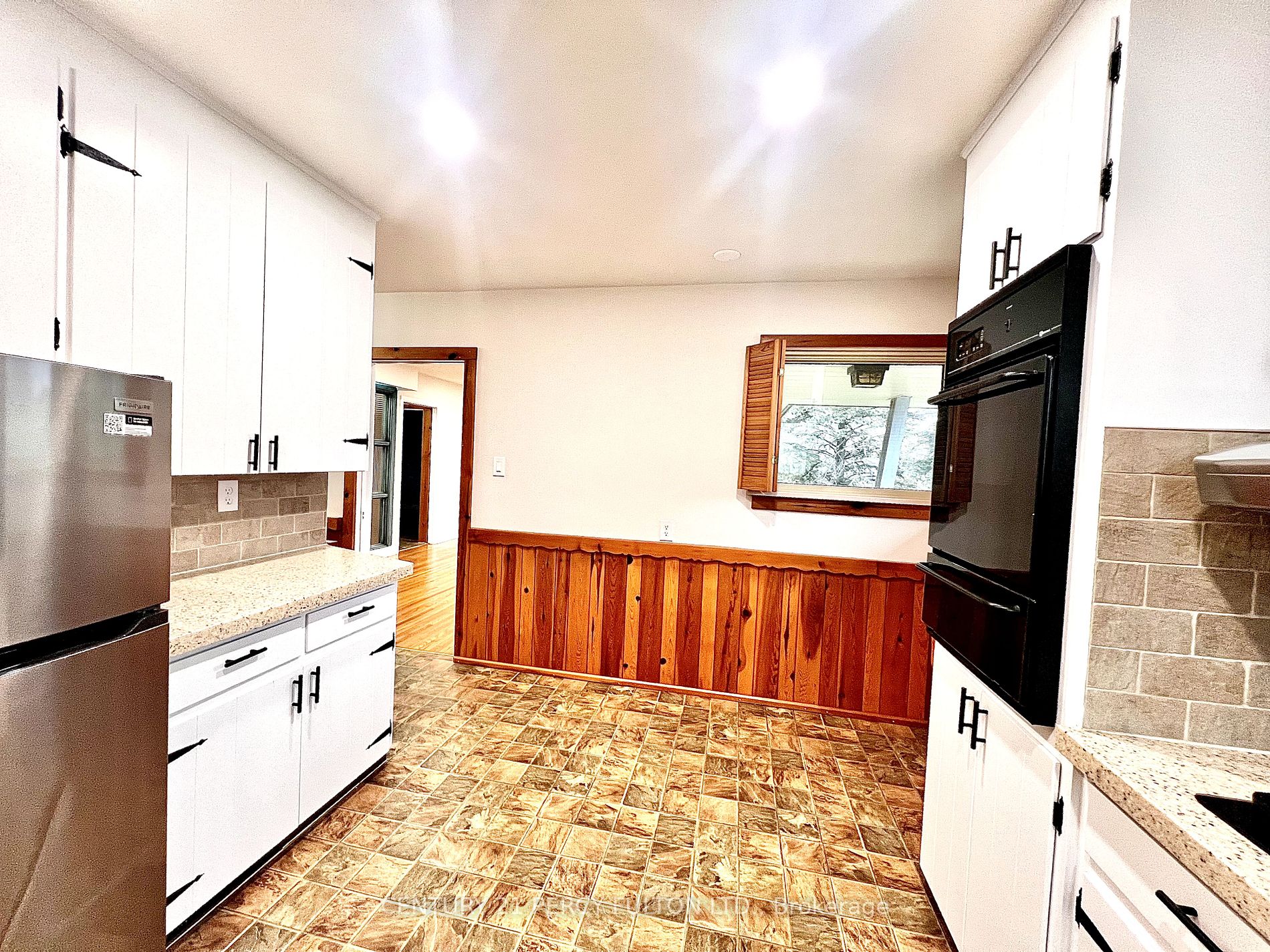 27 Willow Park Dr