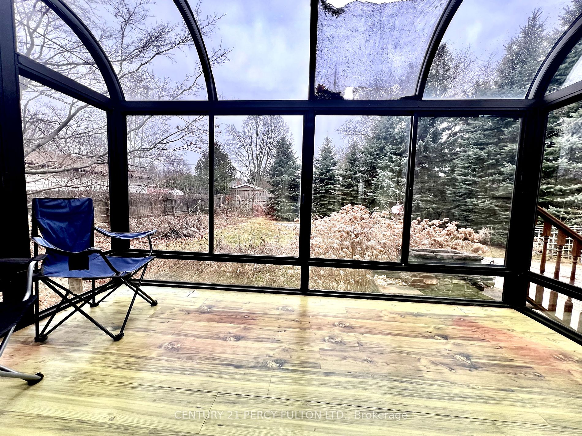 27 Willow Park Dr