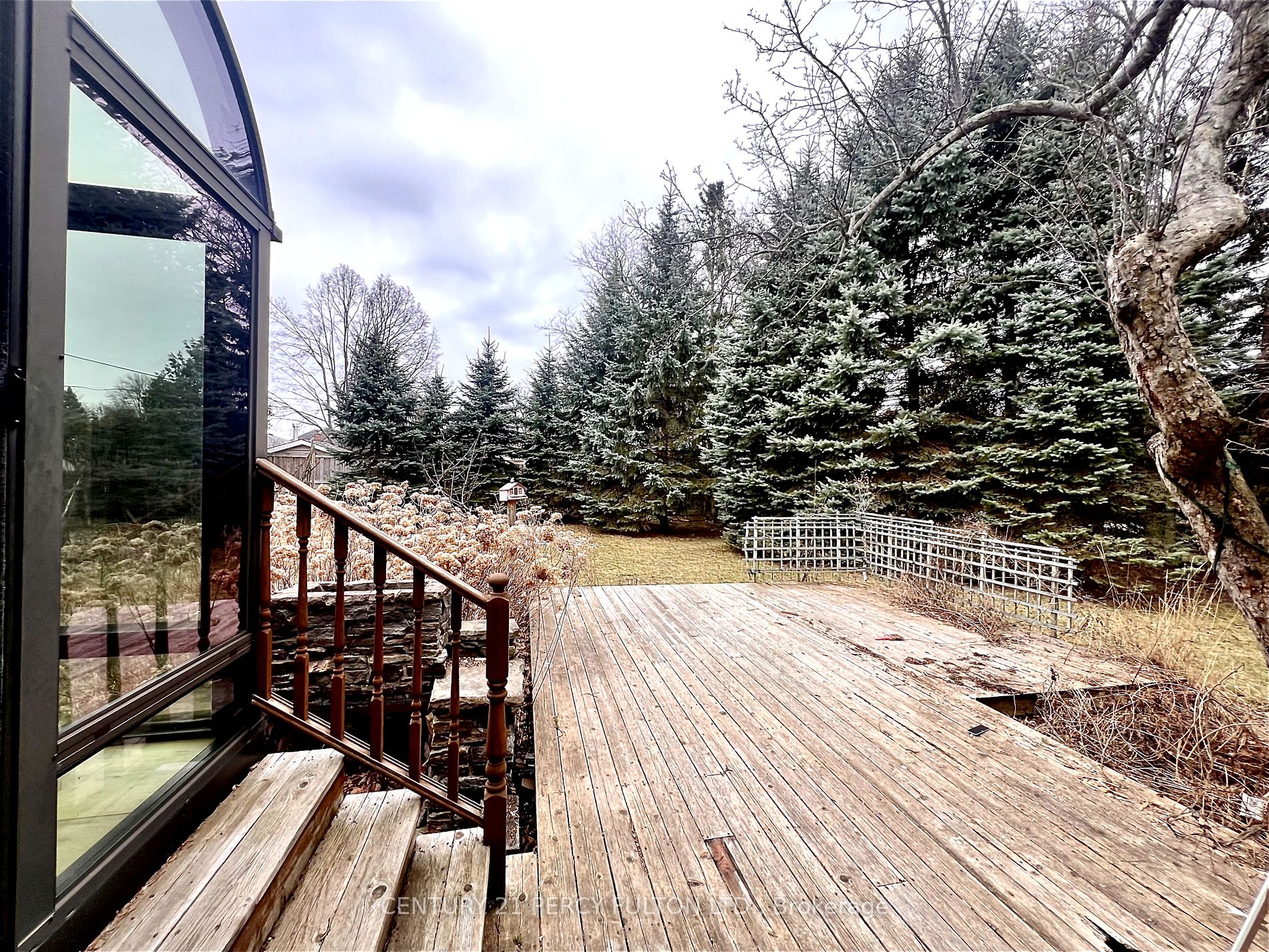27 Willow Park Dr