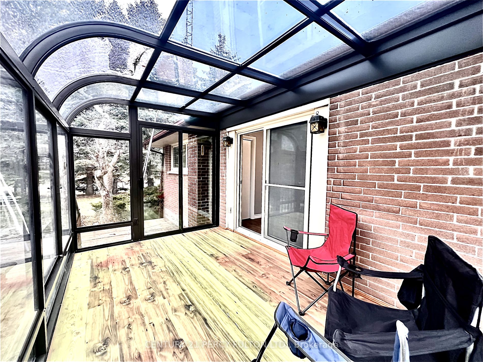 27 Willow Park Dr