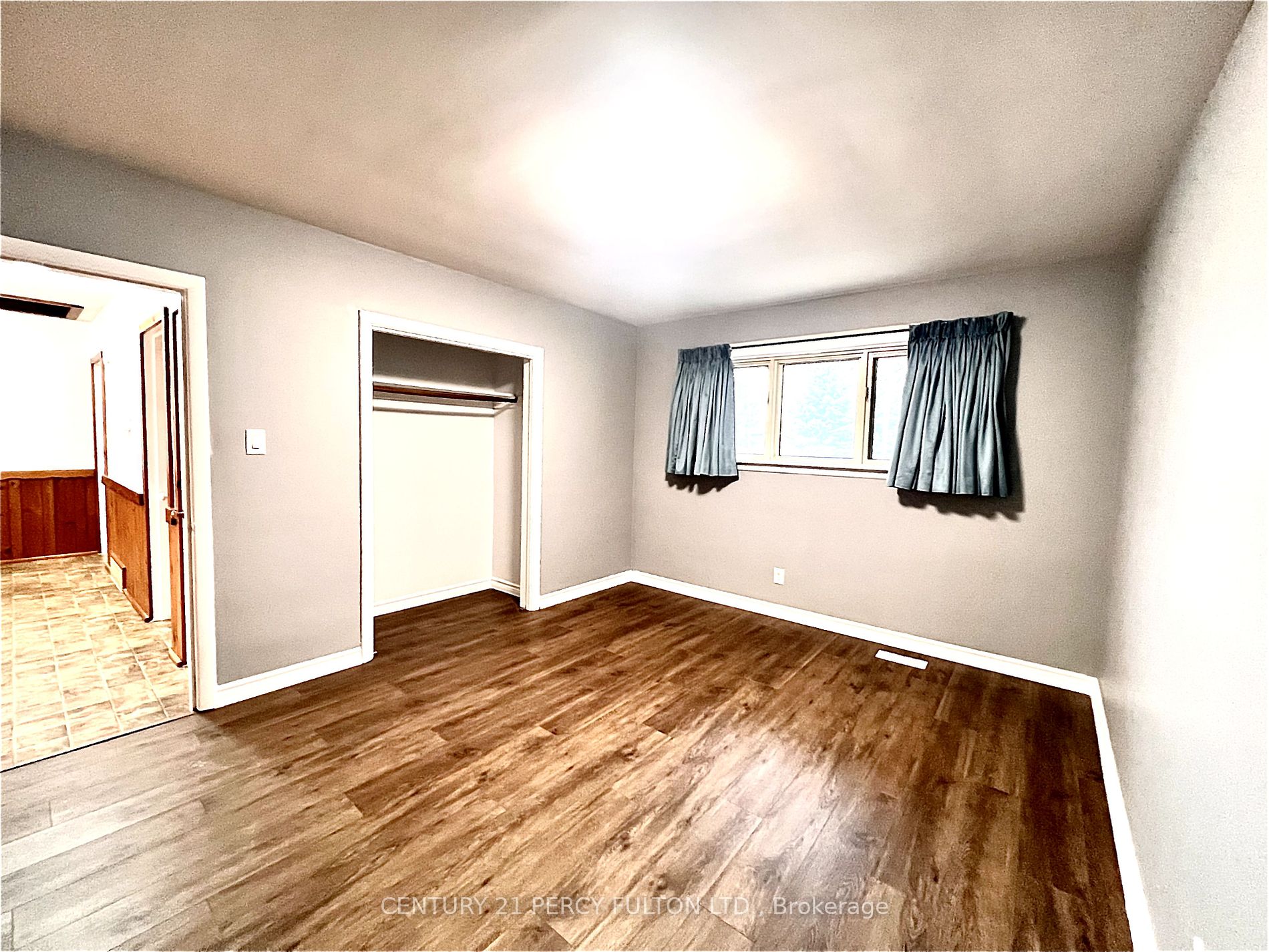 27 Willow Park Dr