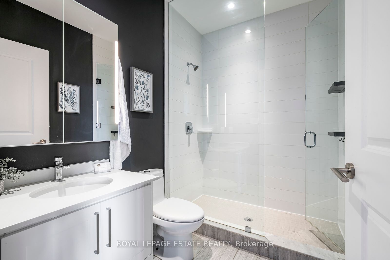 1003 Queen Street E, #401