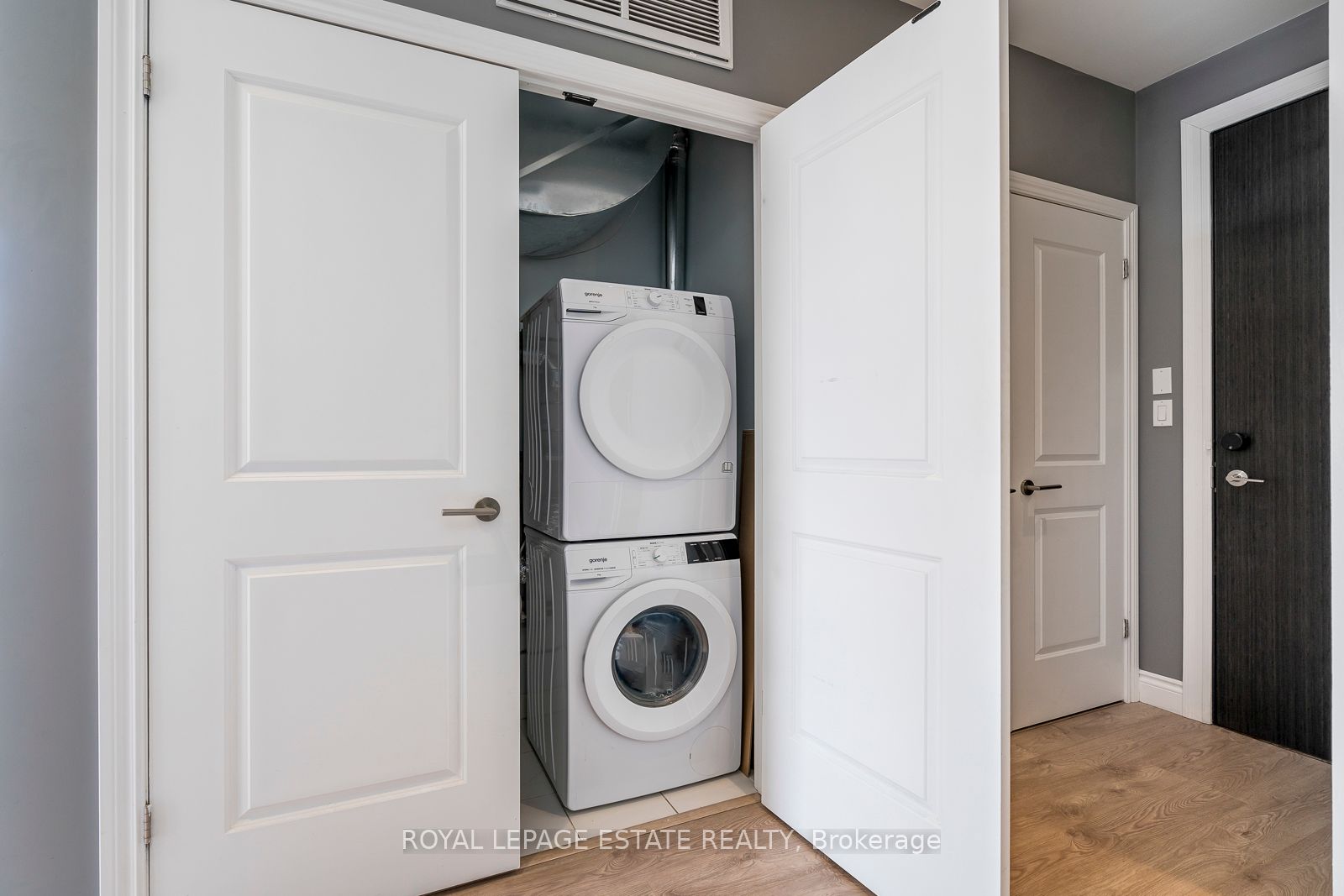 1003 Queen Street E, #401