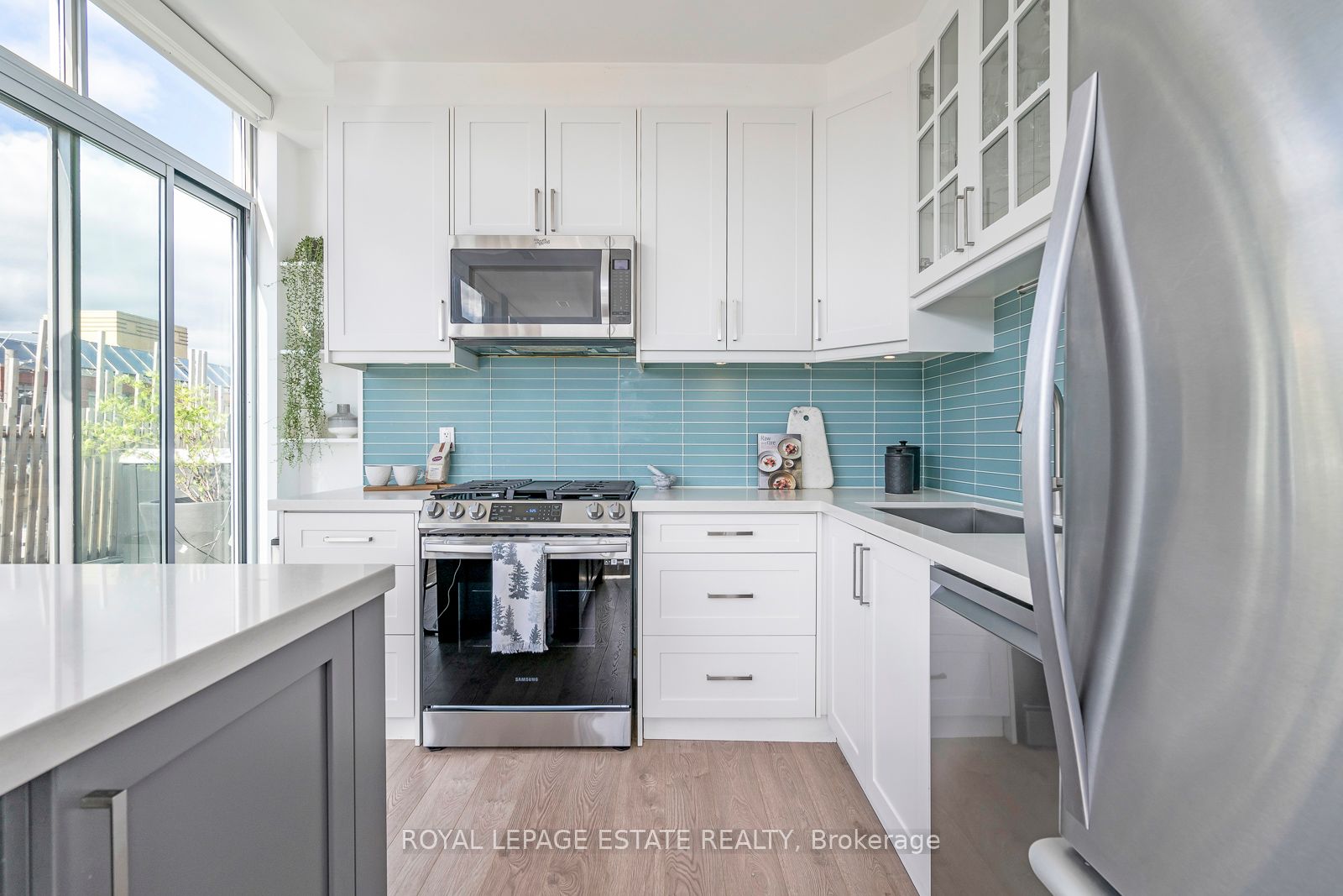 1003 Queen Street E, #401