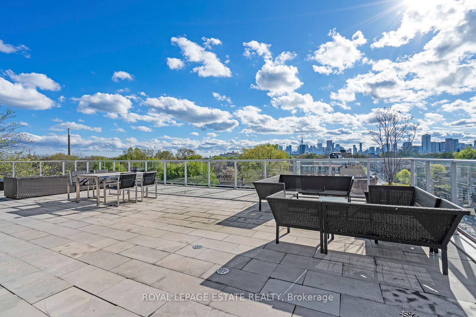 1003 Queen Street E, #401