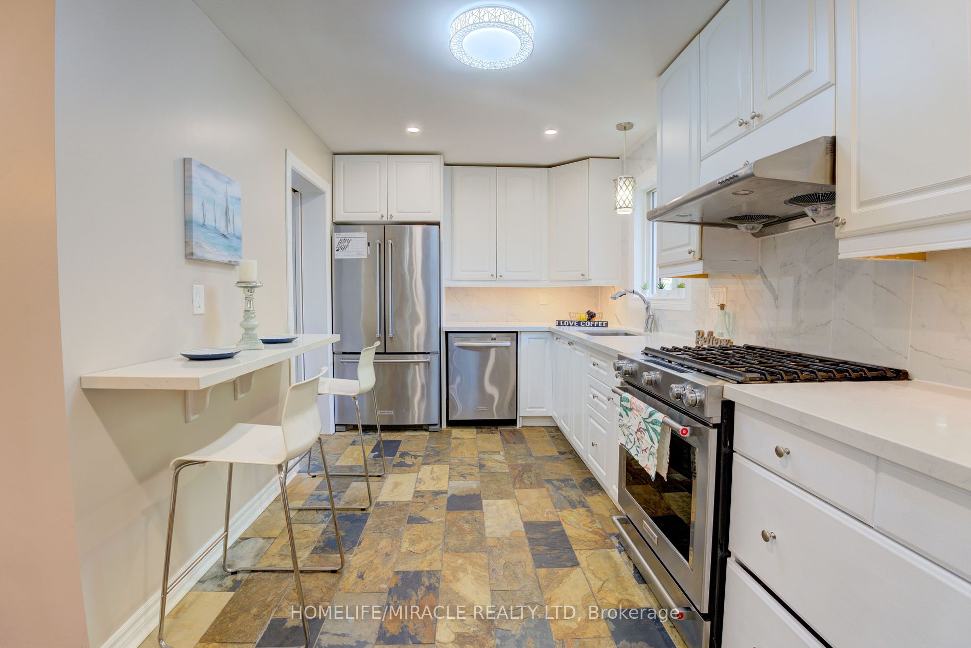 113 Meadowview Blvd