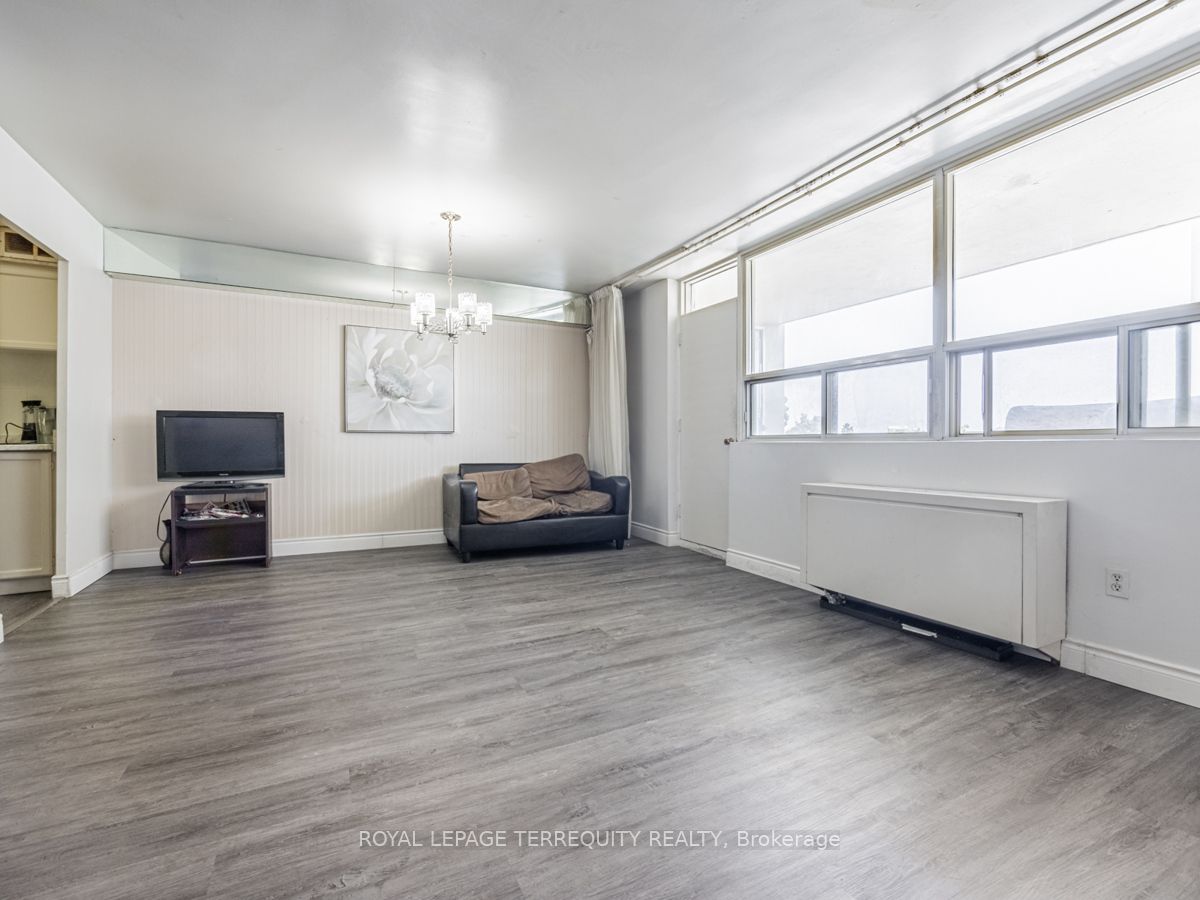 3420 EGLINTON Avenue E, #505