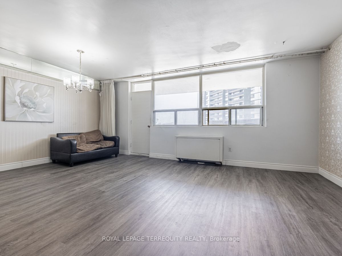 3420 EGLINTON Avenue E, #505