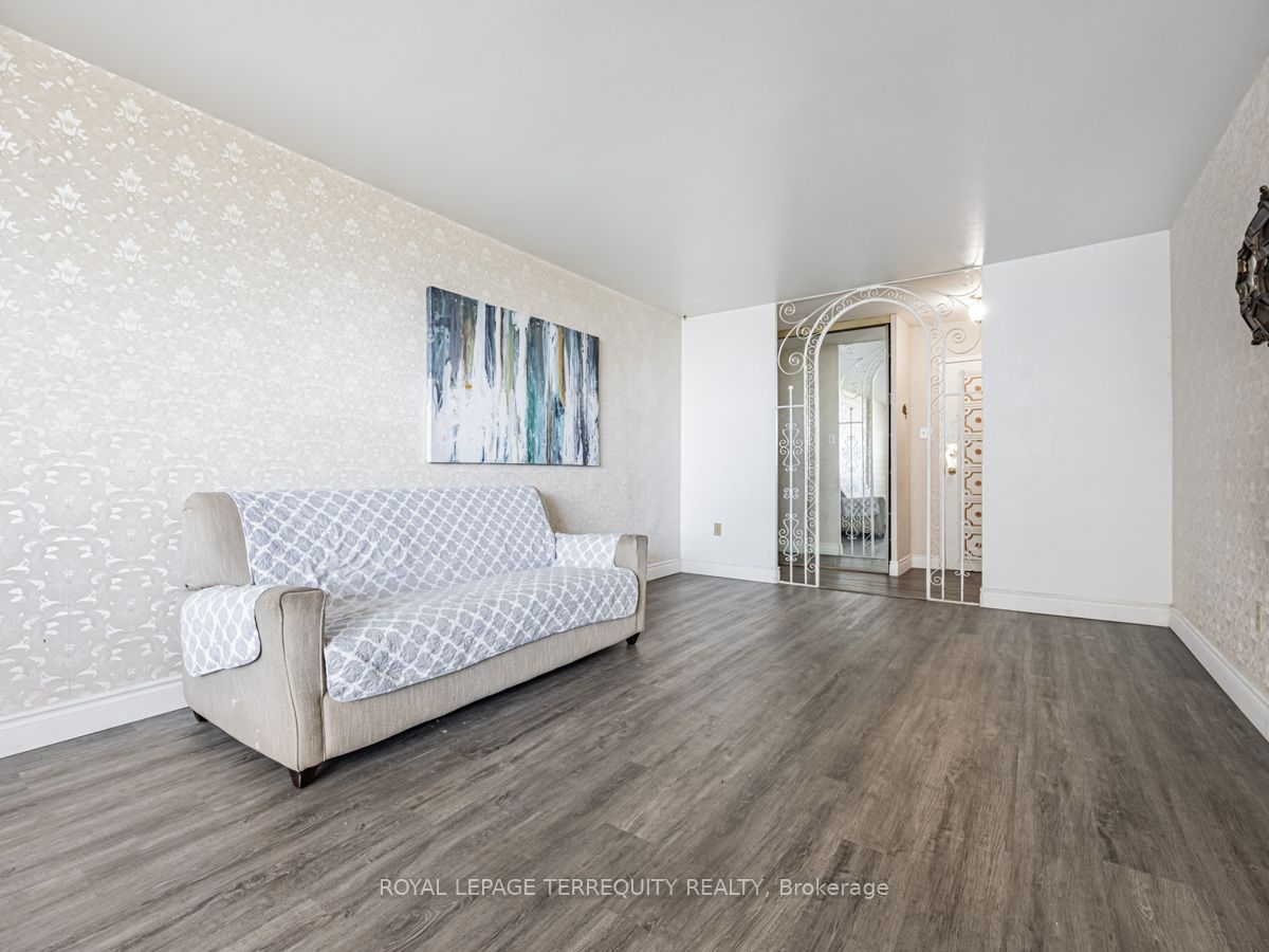 3420 EGLINTON Avenue E, #505