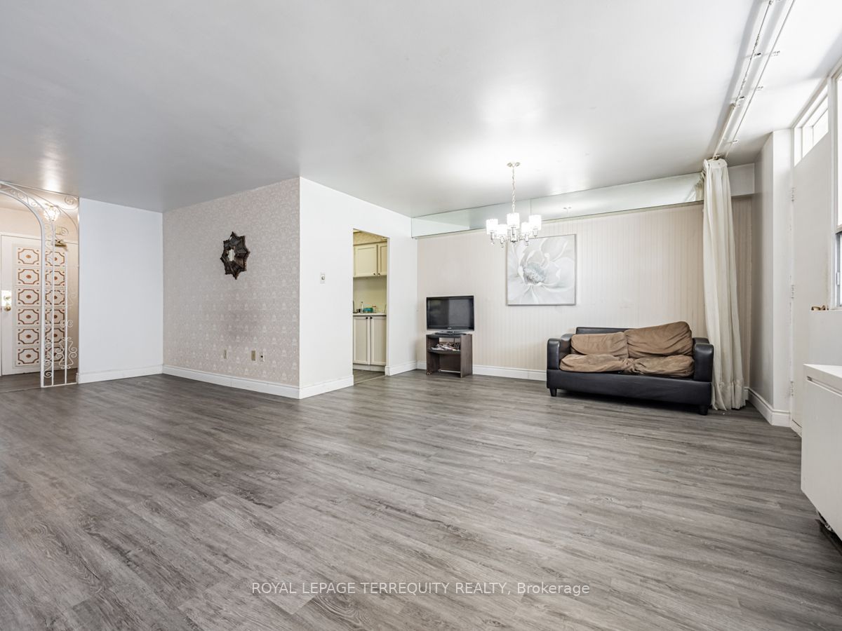 3420 EGLINTON Avenue E, #505