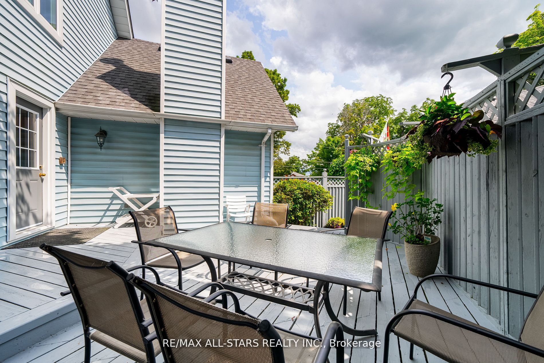 276 Union Ave