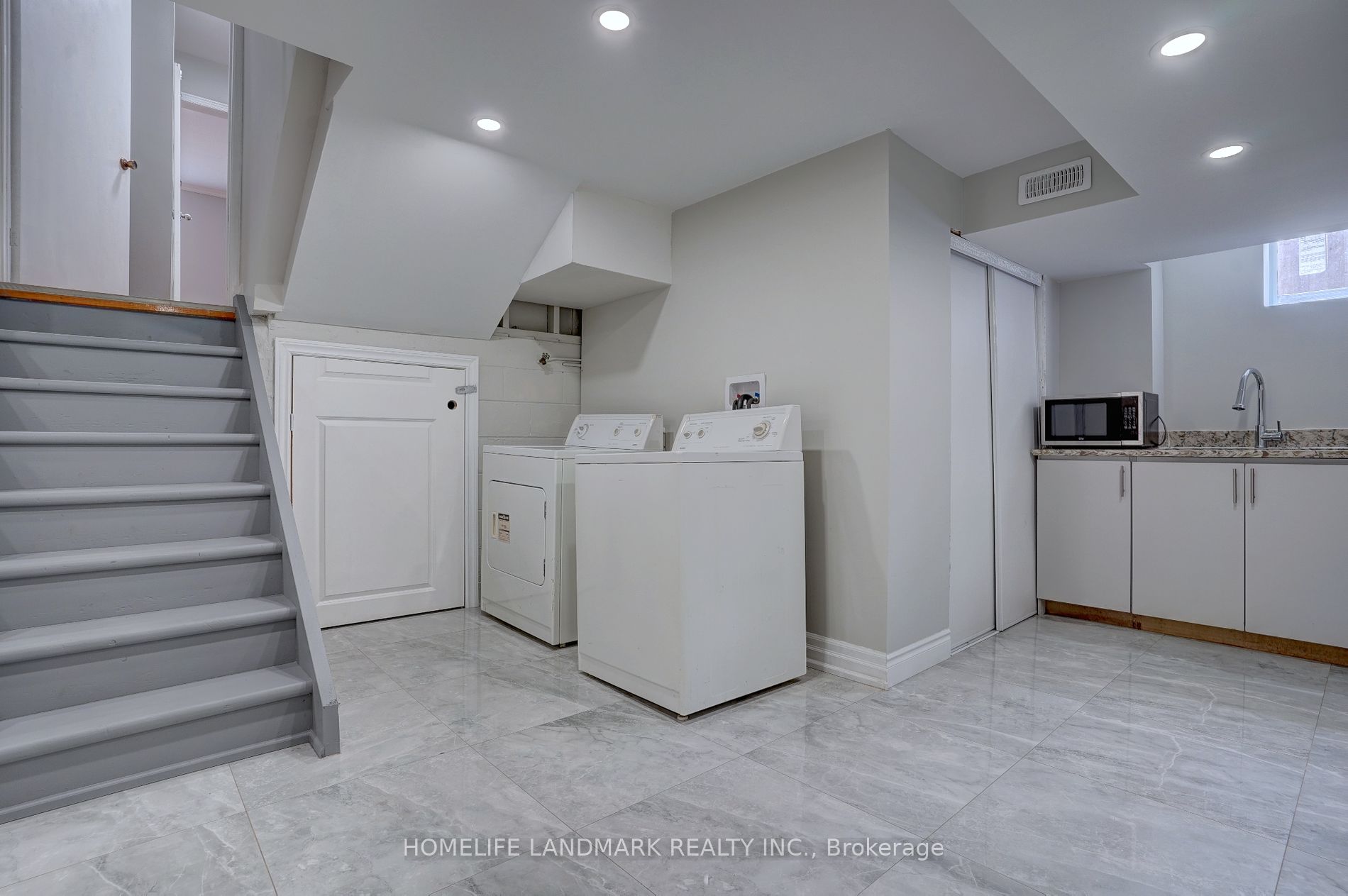 27 Westcroft Drive