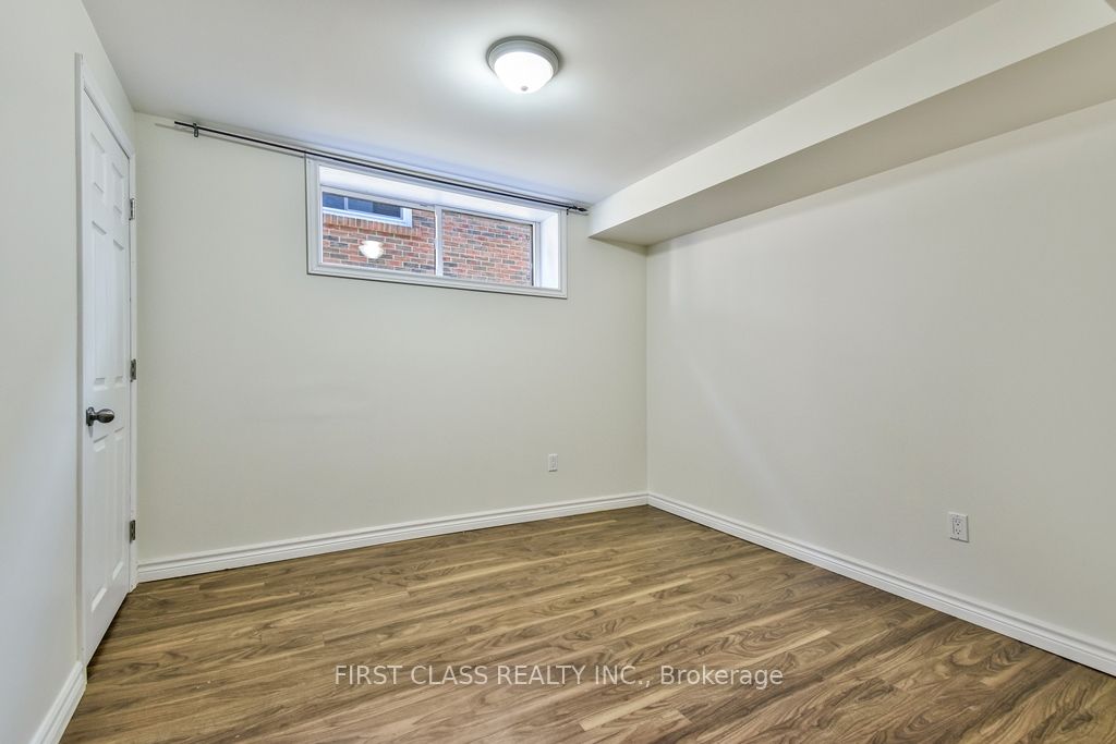 24 Fintona Ave