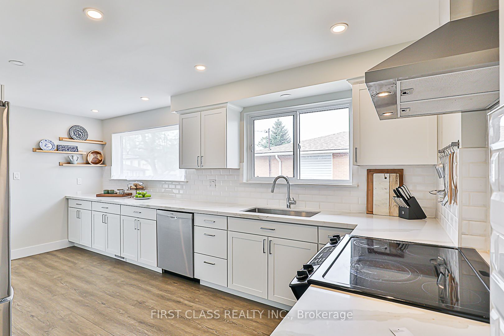 24 Fintona Ave