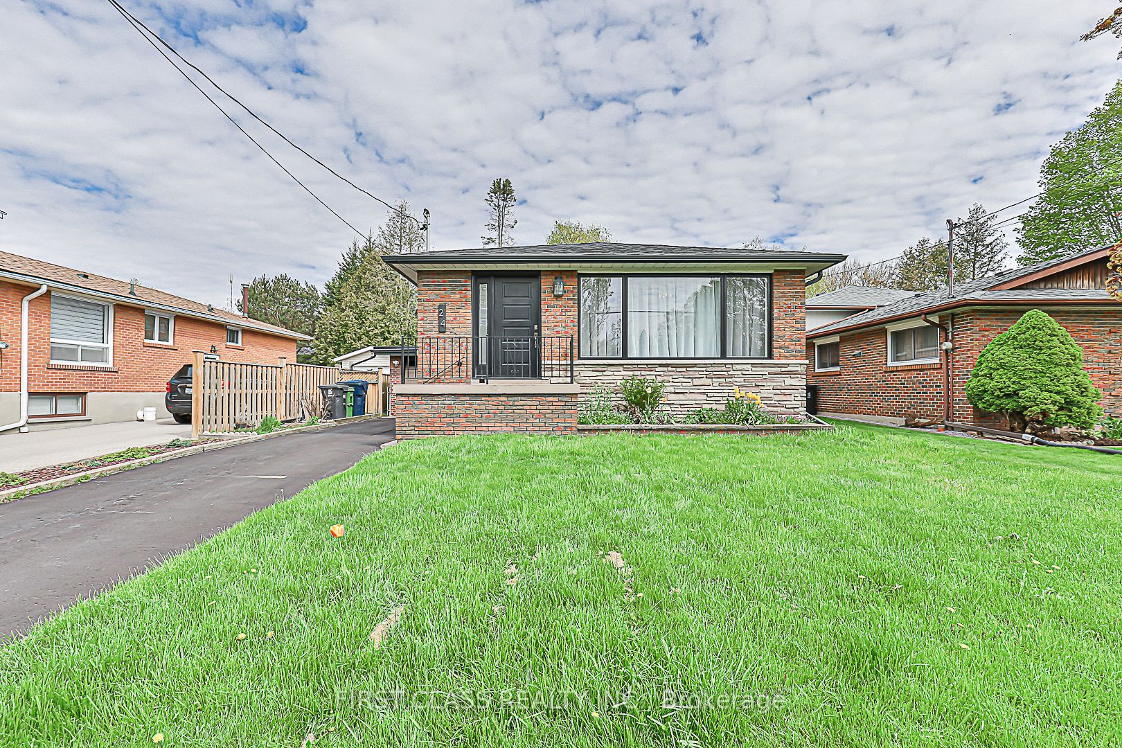 24 Fintona Ave