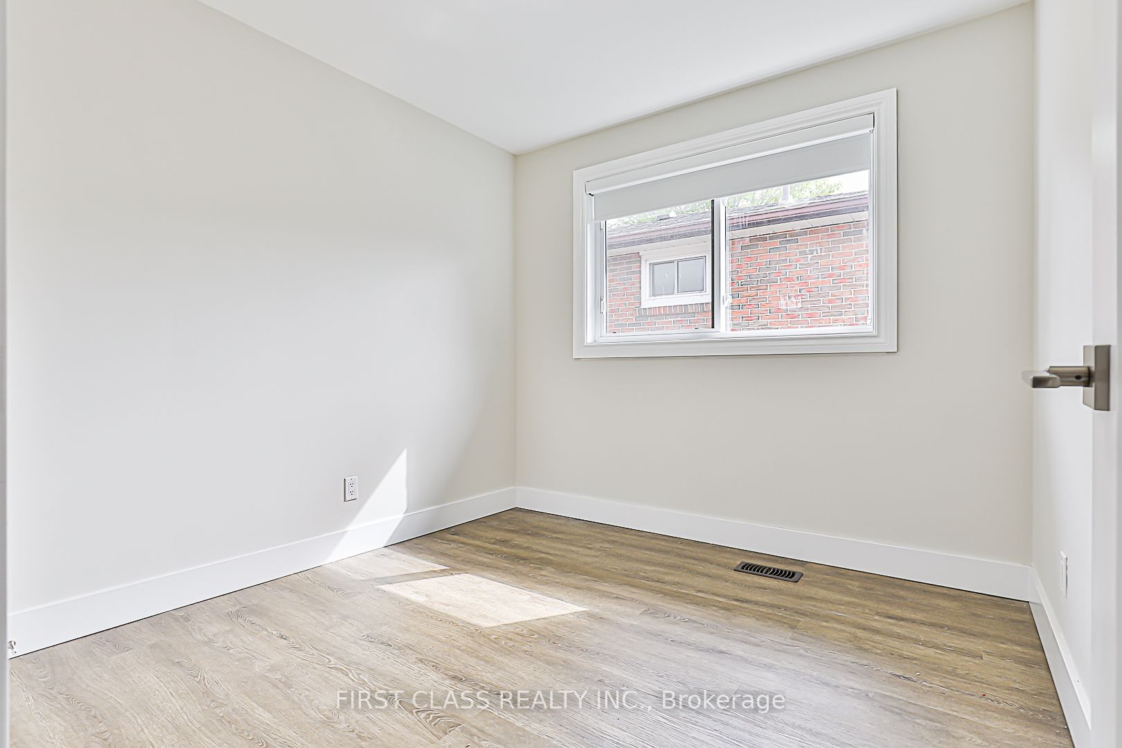 24 Fintona Ave