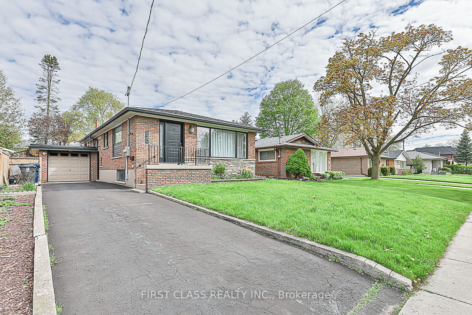 24 Fintona Ave