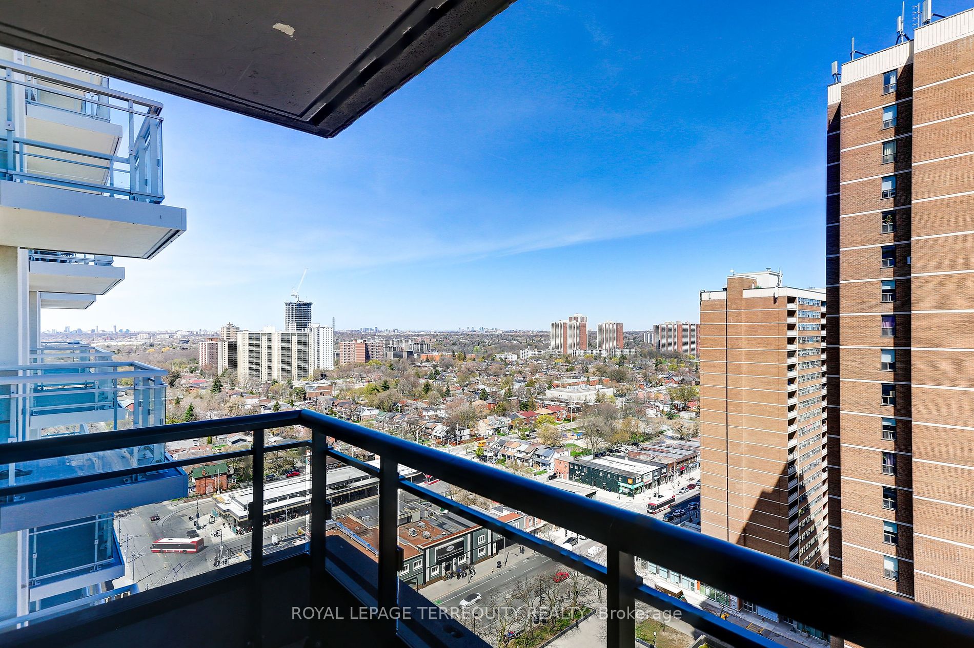 286 Main Street #1906