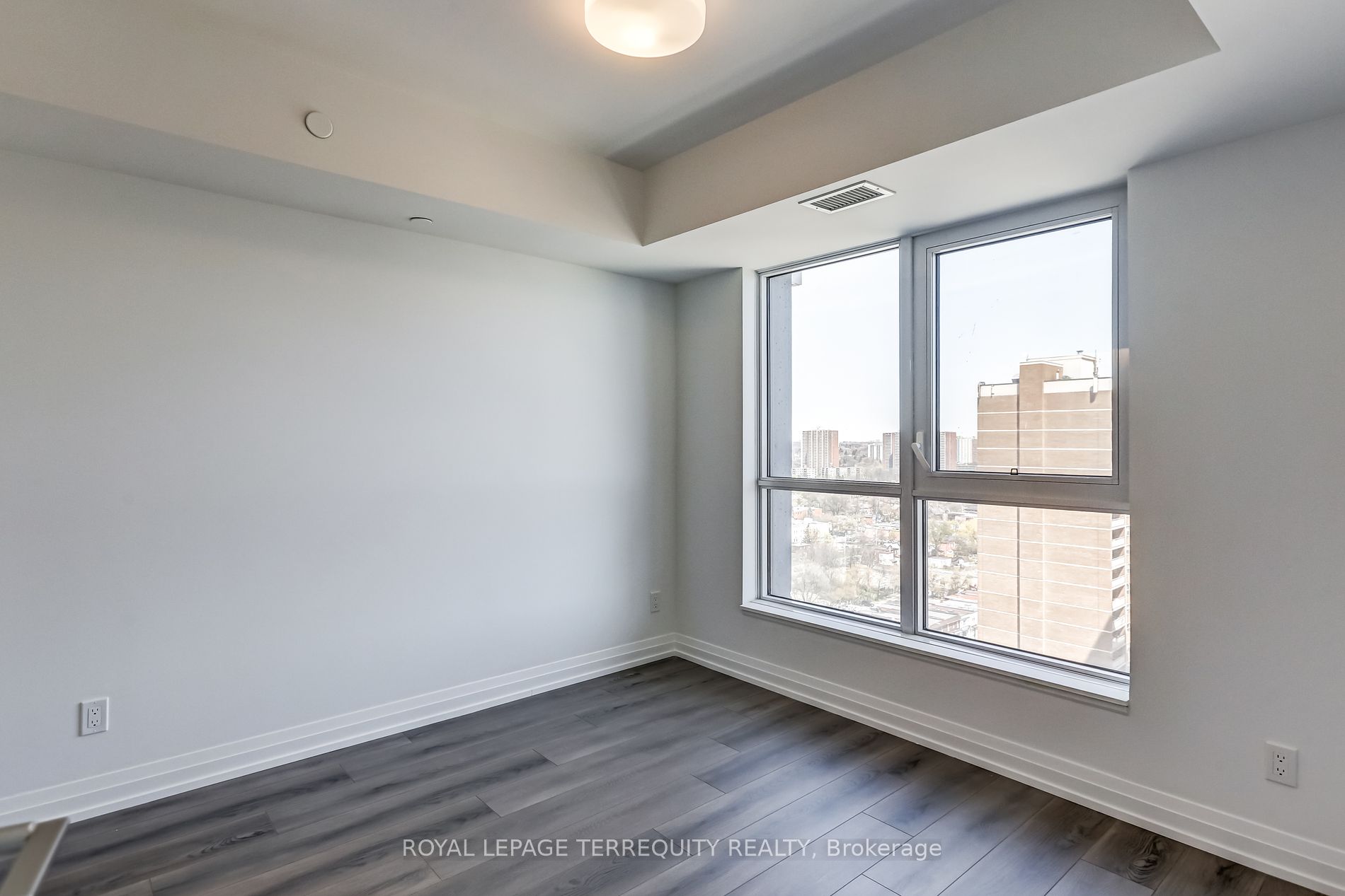 286 Main Street #1906