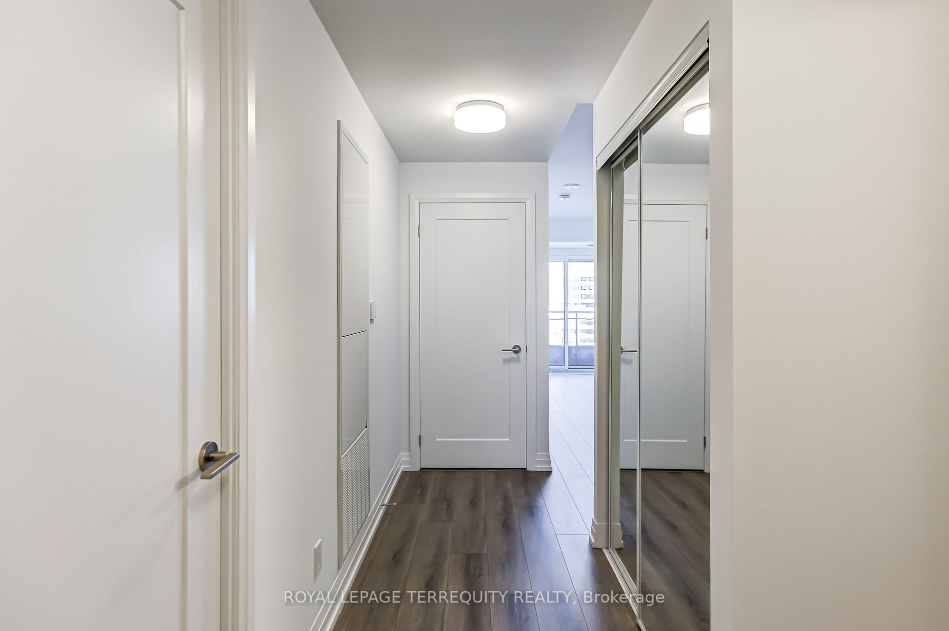 286 Main Street #1906